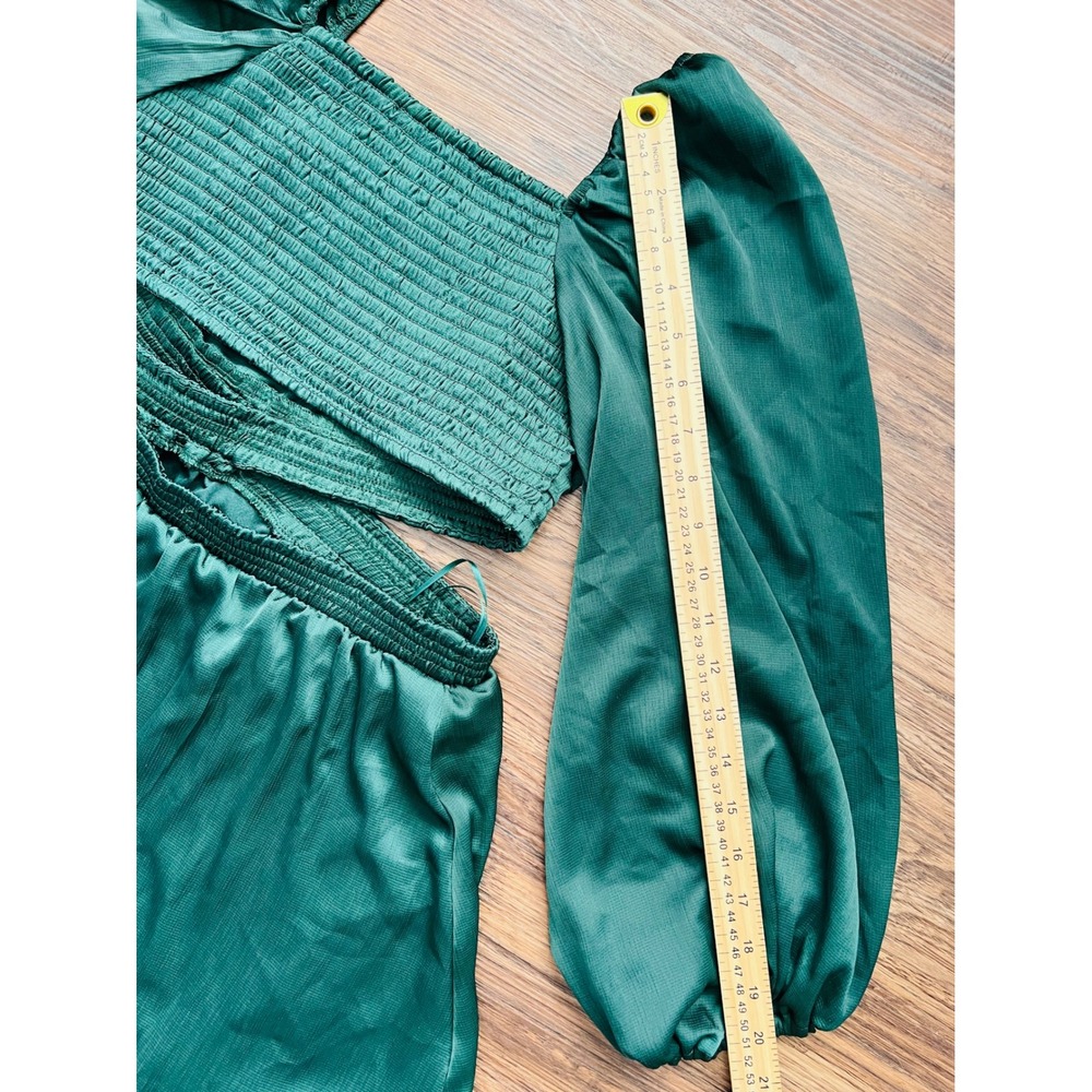 Blu Pepper Hunter Green Satin Two Piece Set Smocked Crop Top Ruffle Skirt L NEW - Picture 3 of 6